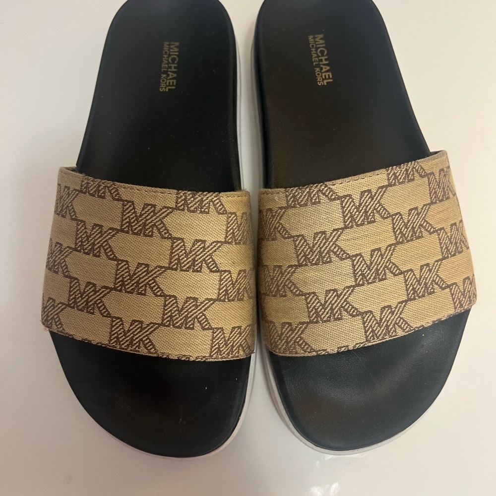 Michael Kors Beige and Brown Logo Slides